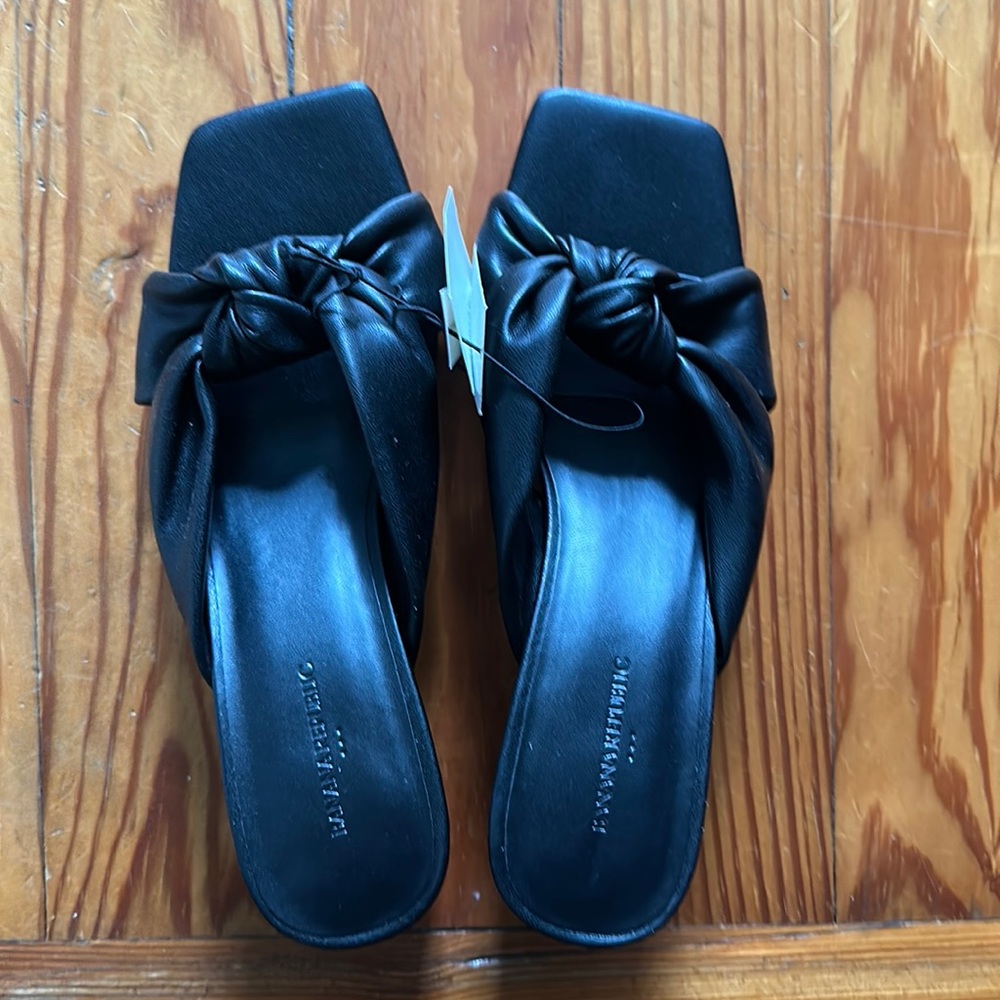 Banana Republic -sandals - Size 7 -NEW